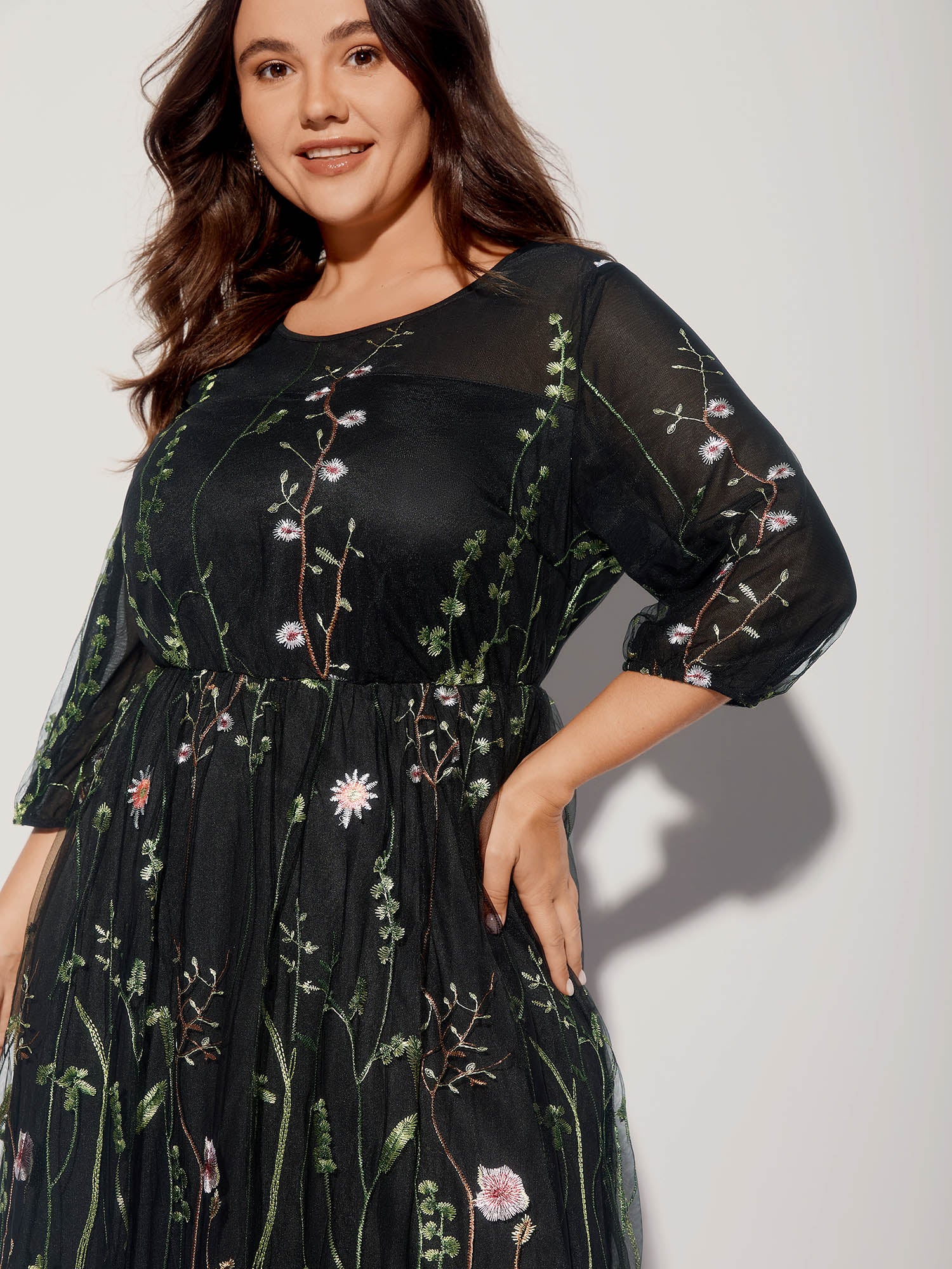 Floral Embroidered Elastic Waist Lined Midi Dress