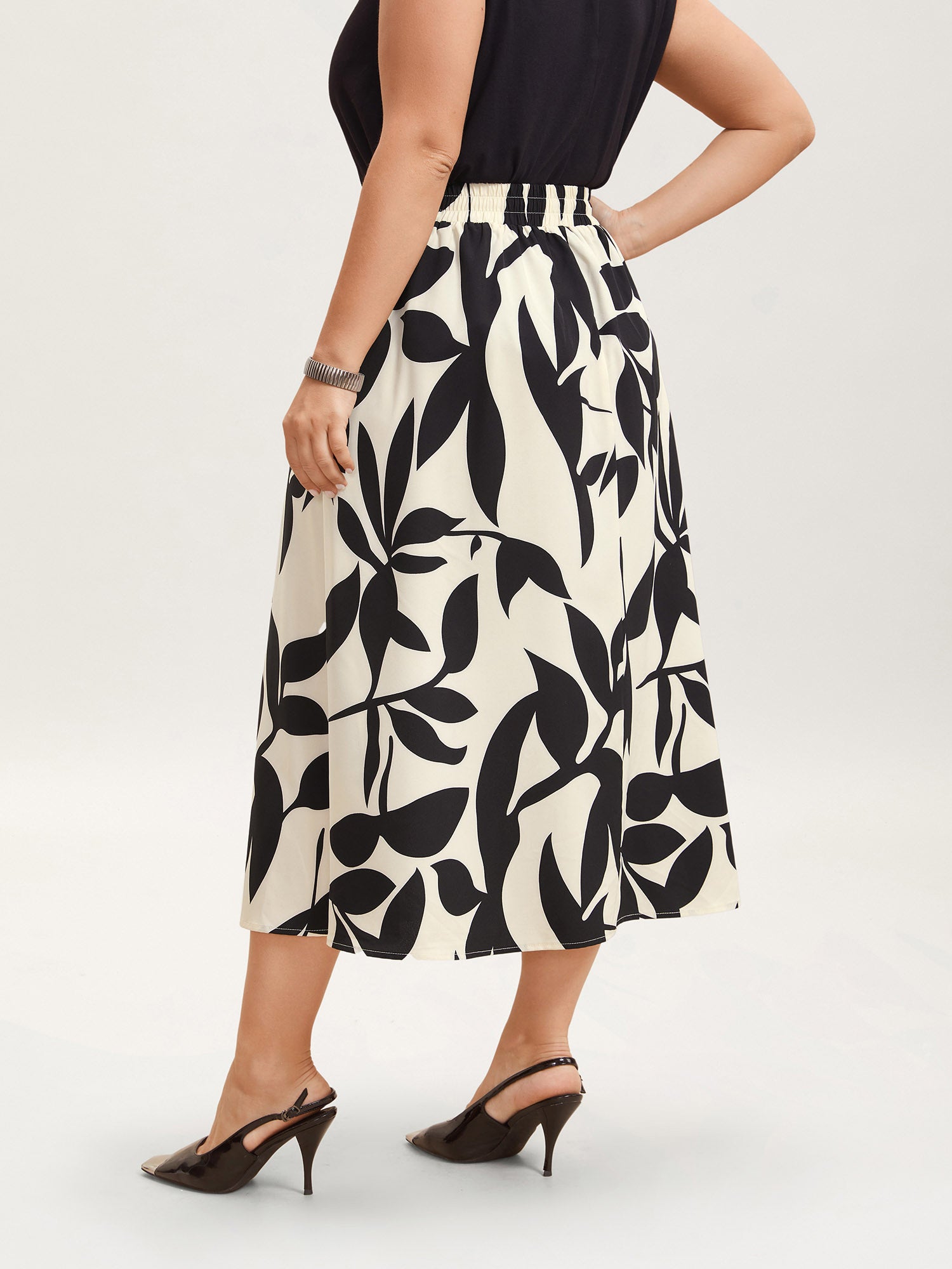 Leaf Print Stretchy-Waist Midi Skirt