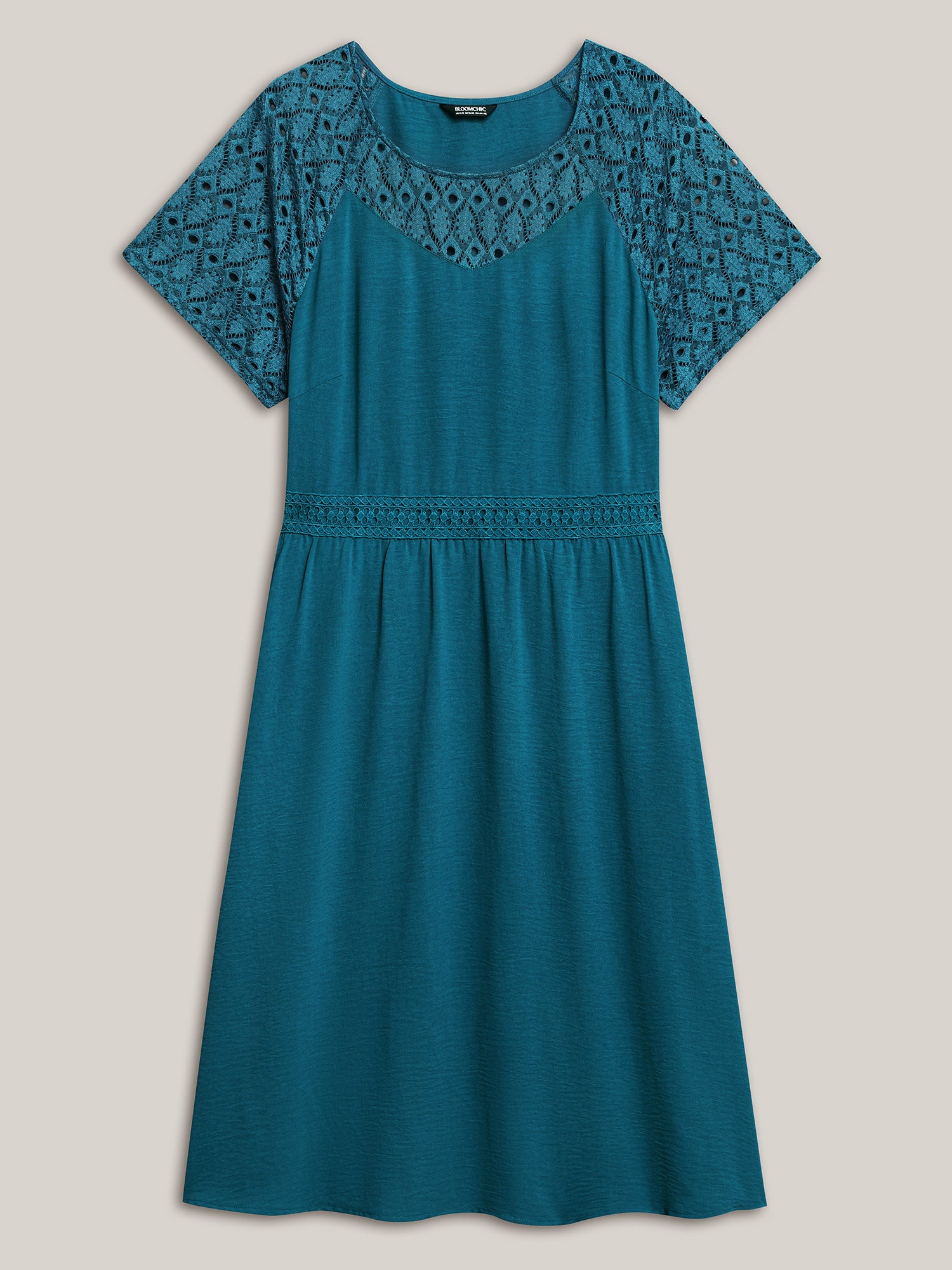 Lace Cut-Out Raglan Sleeve Pockets Midi Dress