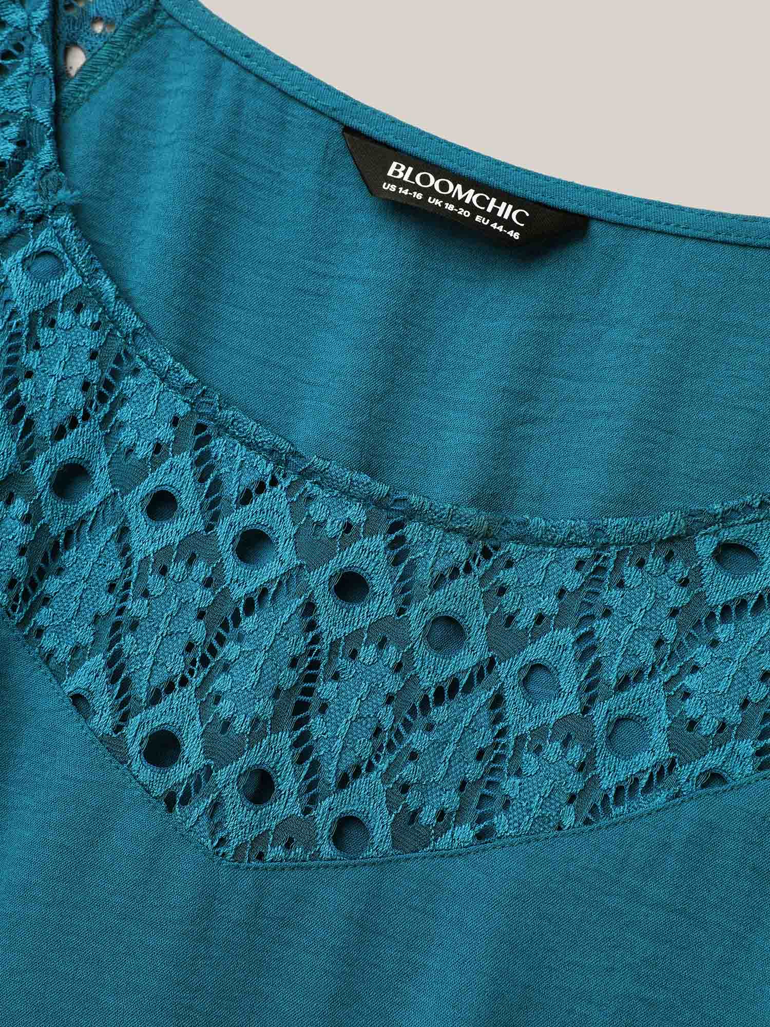 Lace Cut-Out Raglan Sleeve Pockets Midi Dress