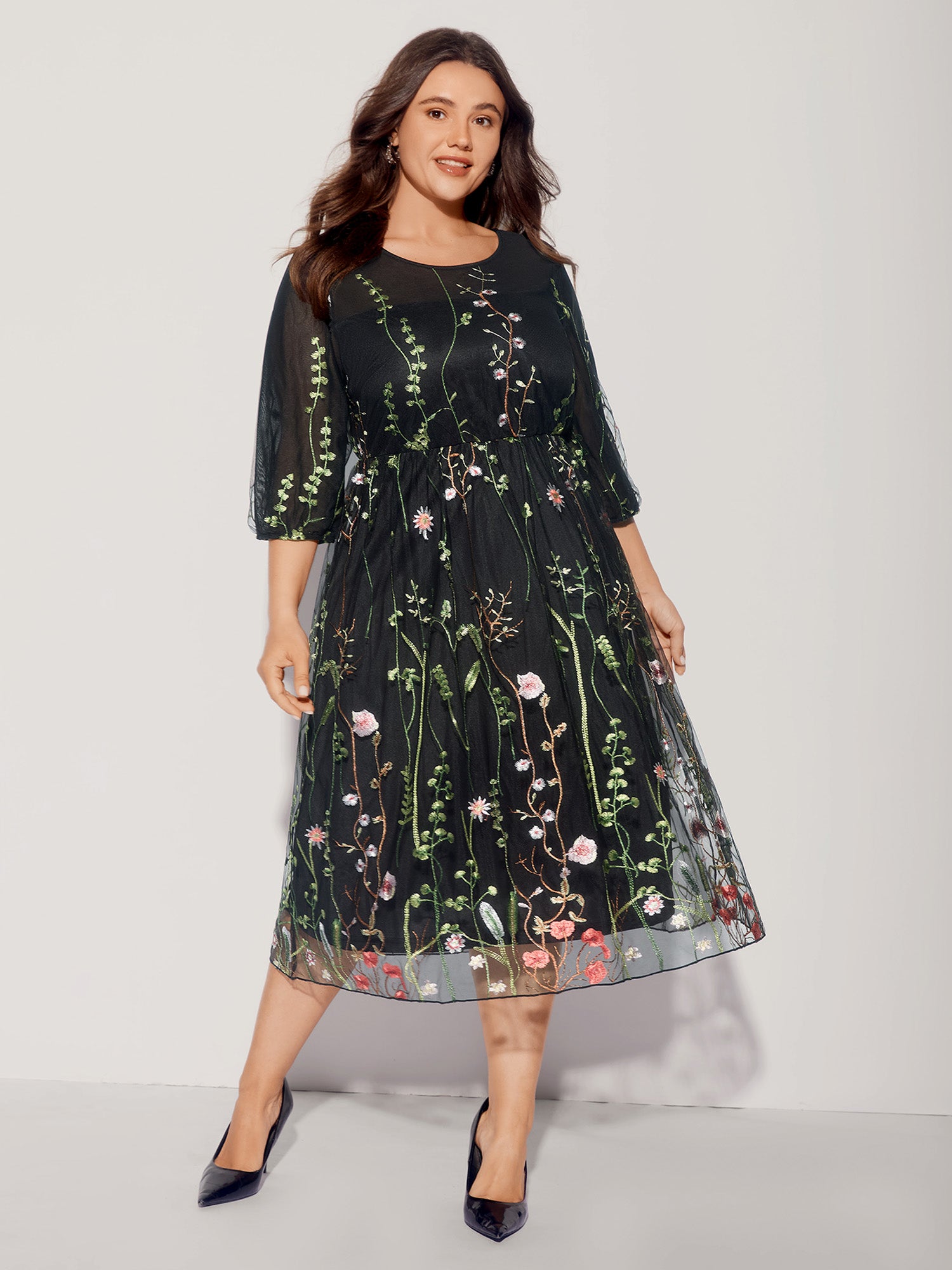 Floral Embroidered Elastic Waist Lined Midi Dress